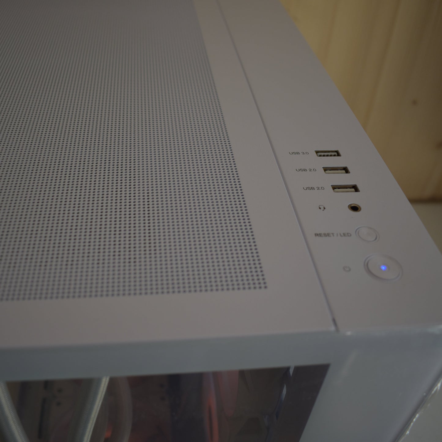 Radiance PC RTX 5060 TI 16 Go - Ryzen 5 7500F