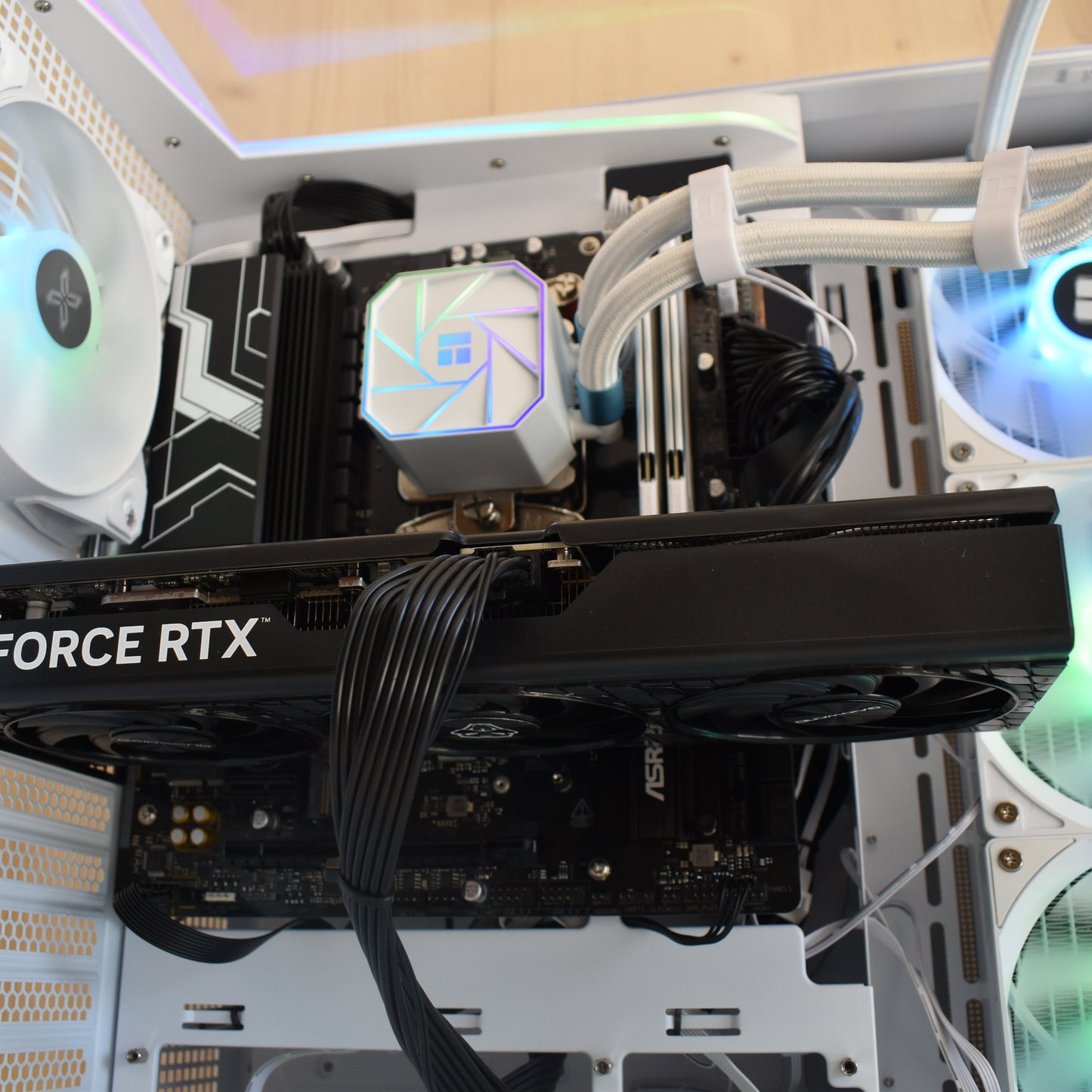Radiance PC RTX 5070 - Ryzen 7 7500F