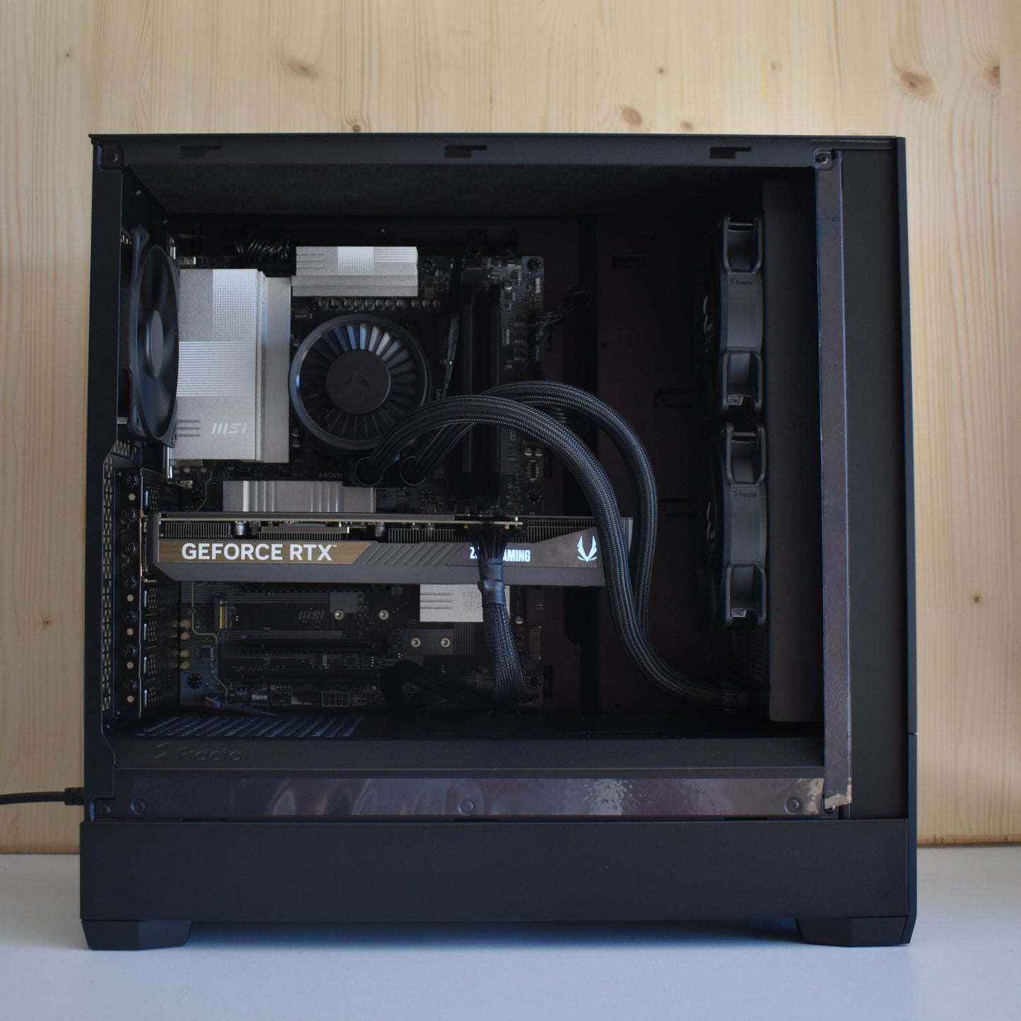 Radiance PC RTX 5070 TI - Ryzen 7 9800X3D