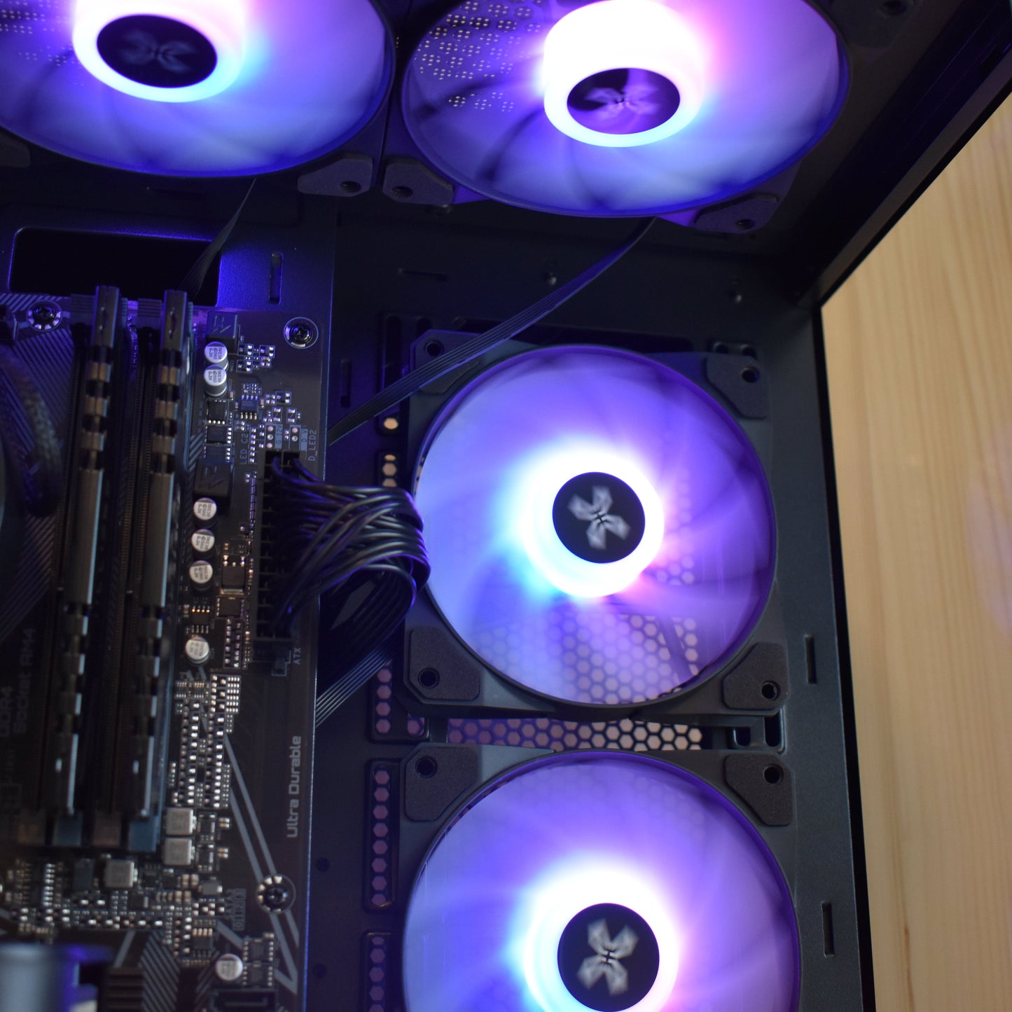 Radiance PC RTX 5060 Ti 8 Go - Ryzen 7 5700X