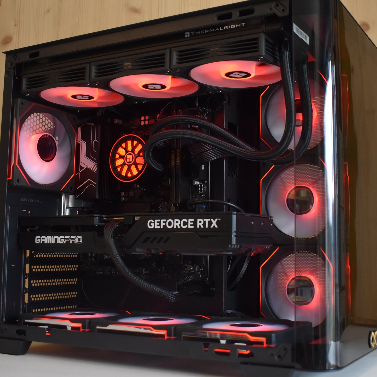 Radiance PC RX 9070 XT - Ryzen 5 7500X3D