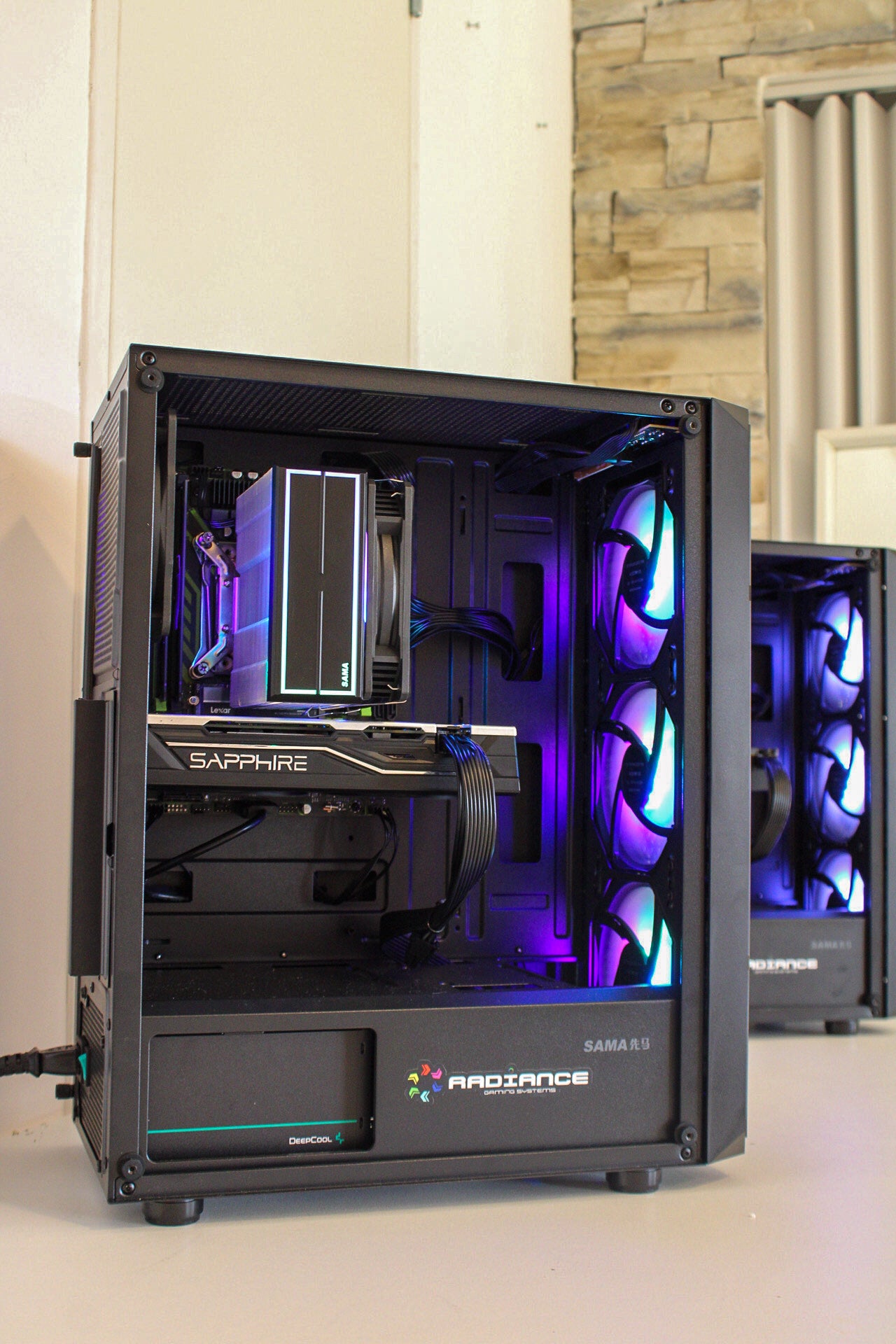 Itek Six Triangle (4 ventilateurs ARGB avec 32 modes d'éclairages)